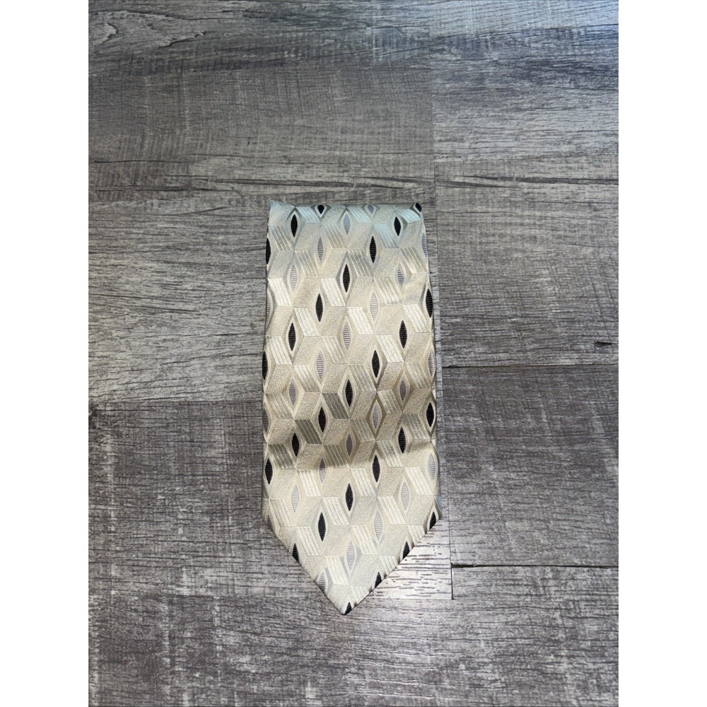 Bocara Silver Geometric Pattern Pure Silk Handmade Tie